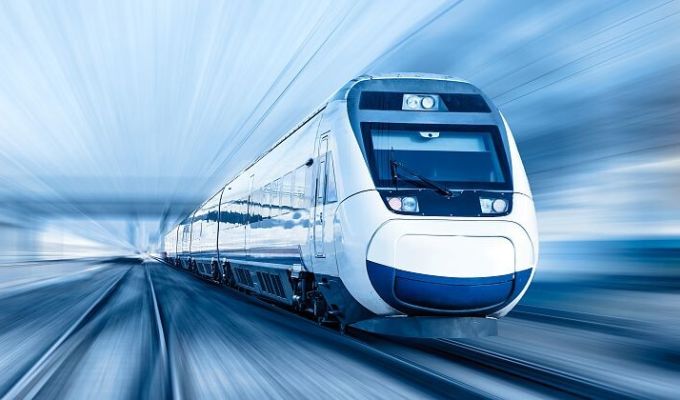 pociąg ekspresowy pędzi w nadprzestrzeni